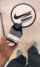 TÊNIS NIKE AIR FORCE 1 CINZA