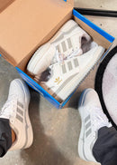 TÊNIS ADIDAS FÓRUM CINZA