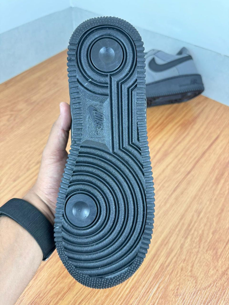 TÊNIS NIKE AIR FORCE ONE CHUMBO