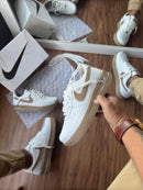 TÊNIS NIKE AIR FORCE LUXO BRANCO/MARROM