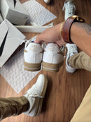 TÊNIS NIKE AIR FORCE LUXO BRANCO/MARROM