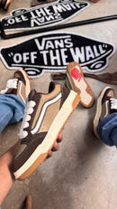 TÊNIS VANS HYLANE  BEGE CAFÉ