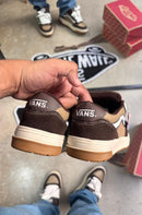 TÊNIS VANS HYLANE  BEGE CAFÉ