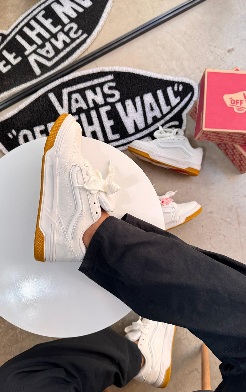 TÊNIS VANS HYLANE BRANCO/BEGE