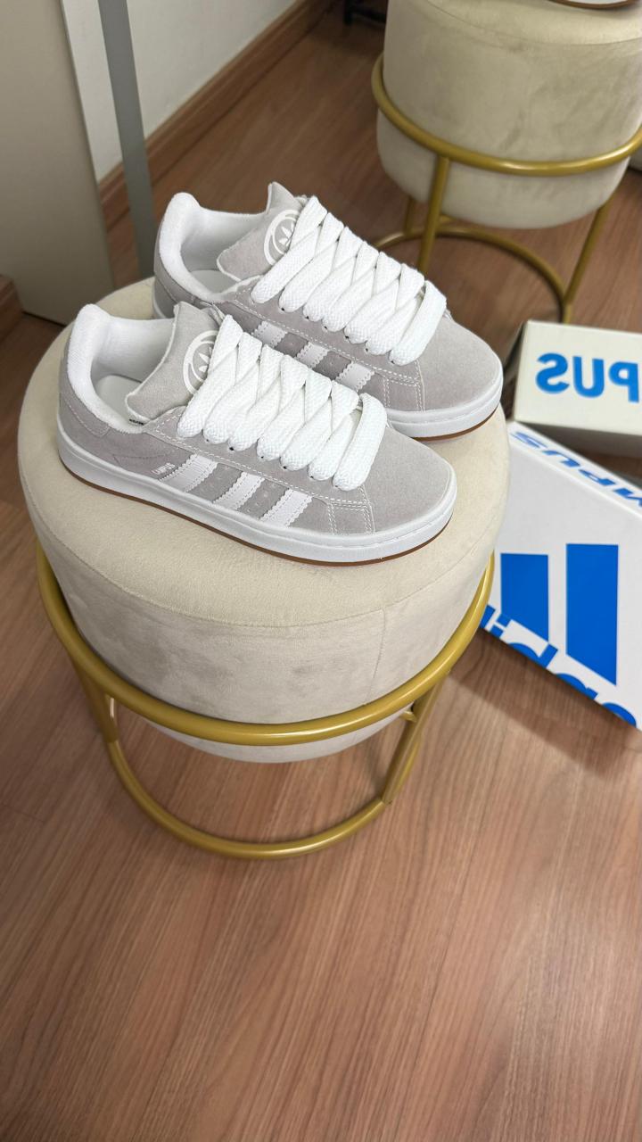 TÊNIS ADIDAS CINZA E BRANCO