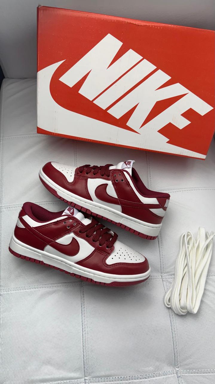 DUNK LINHA LUXO BÔRDO