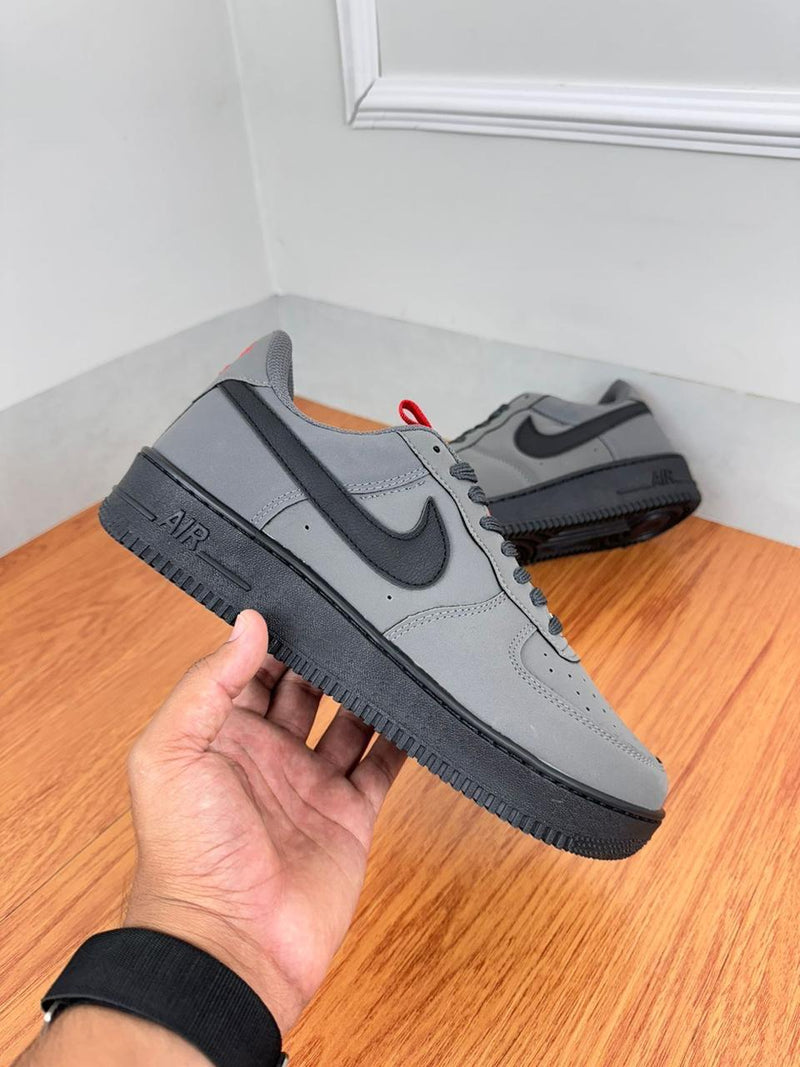 TÊNIS NIKE AIR FORCE ONE CHUMBO