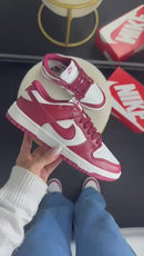 DUNK LINHA LUXO BÔRDO